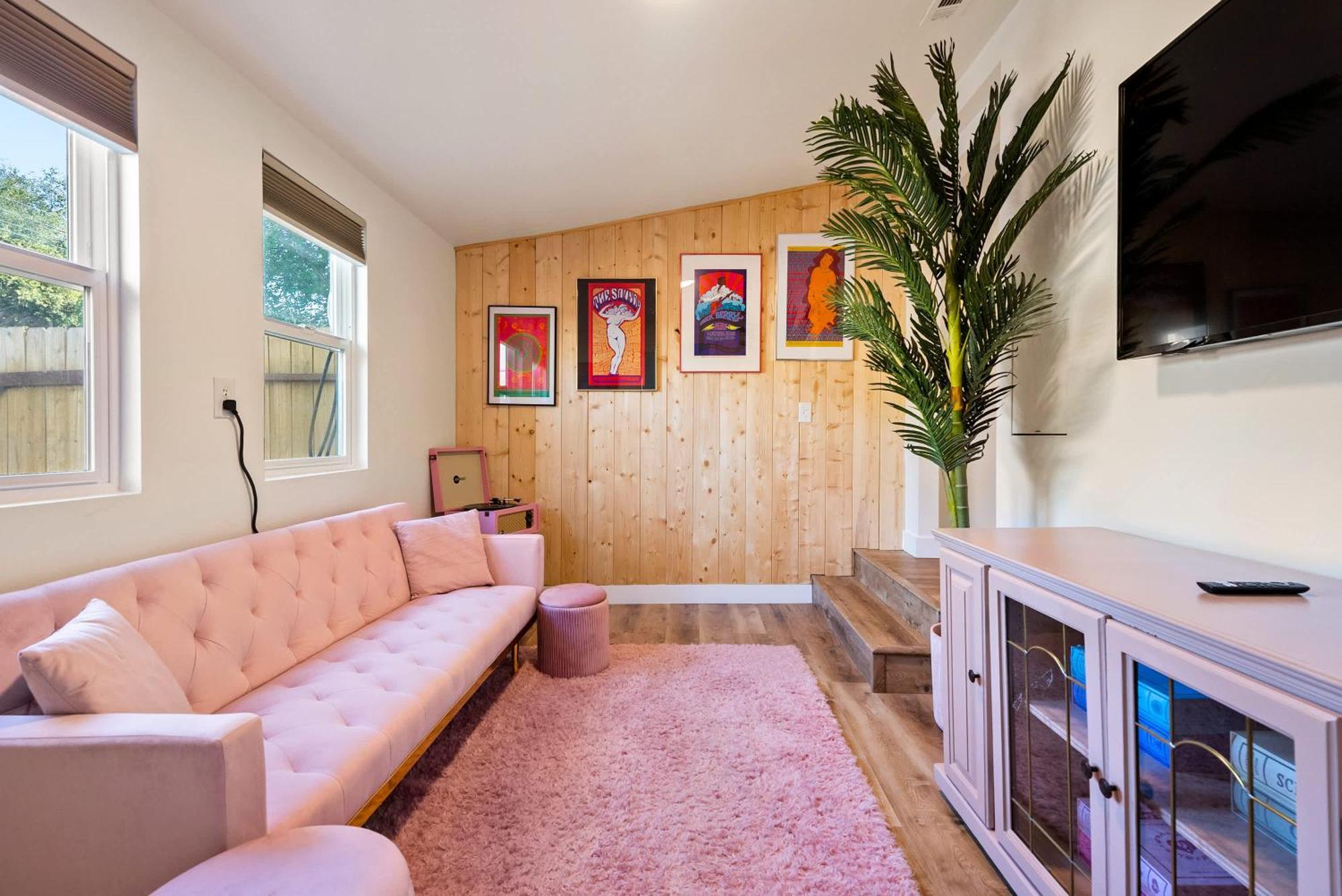 Serene Oasis Sauna And Cinema 佩索罗伯斯 外观 照片