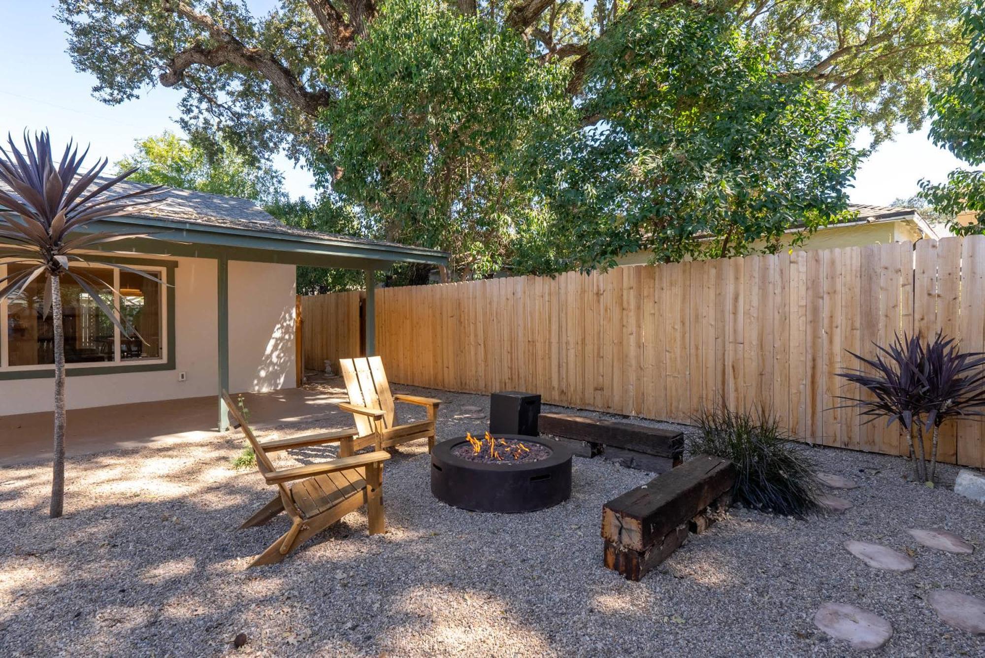 Serene Oasis Sauna And Cinema 佩索罗伯斯 外观 照片